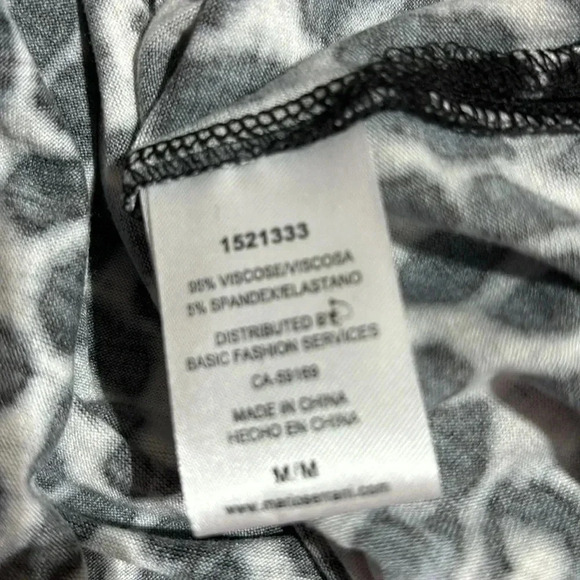 Mario Serrani Scoop-neck,side slit,stretch leopard print long sleeve tunic top - Picture 10 of 10